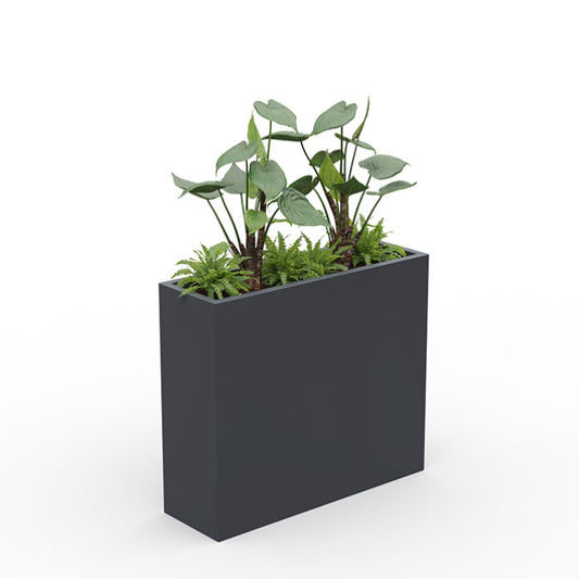 Composition artificielle Alocasias et Fougères de 135 cm dans un bac haut gris anthracite pour séparation de bureau.