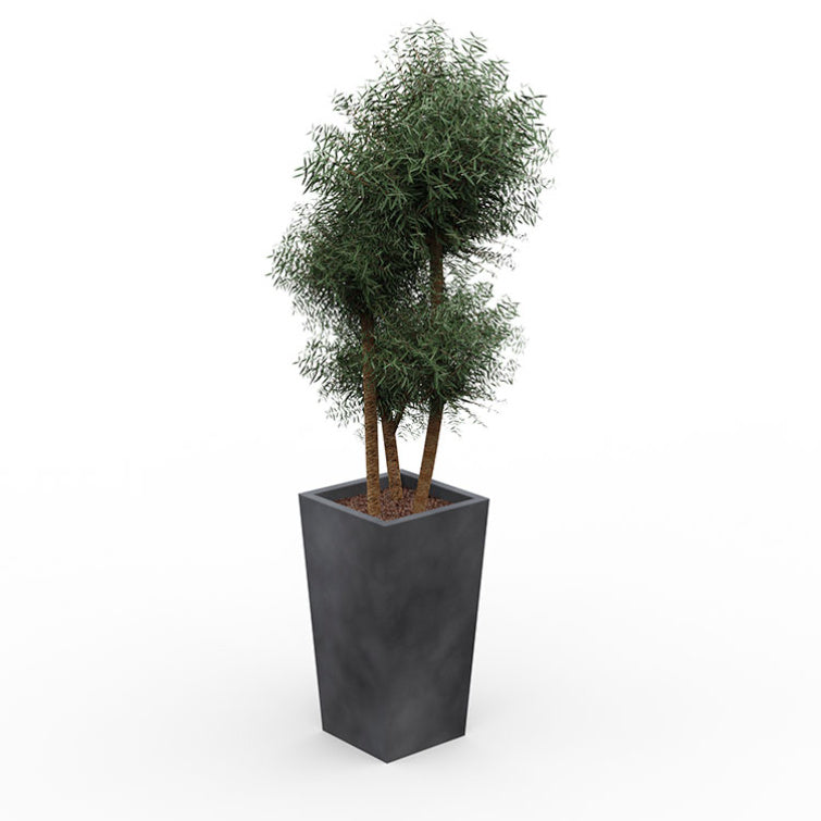 Eucalyptus artificiel haut de gamme de 150 cm dans un pot carré en plastique recyclé noir pour décoration de bureau.