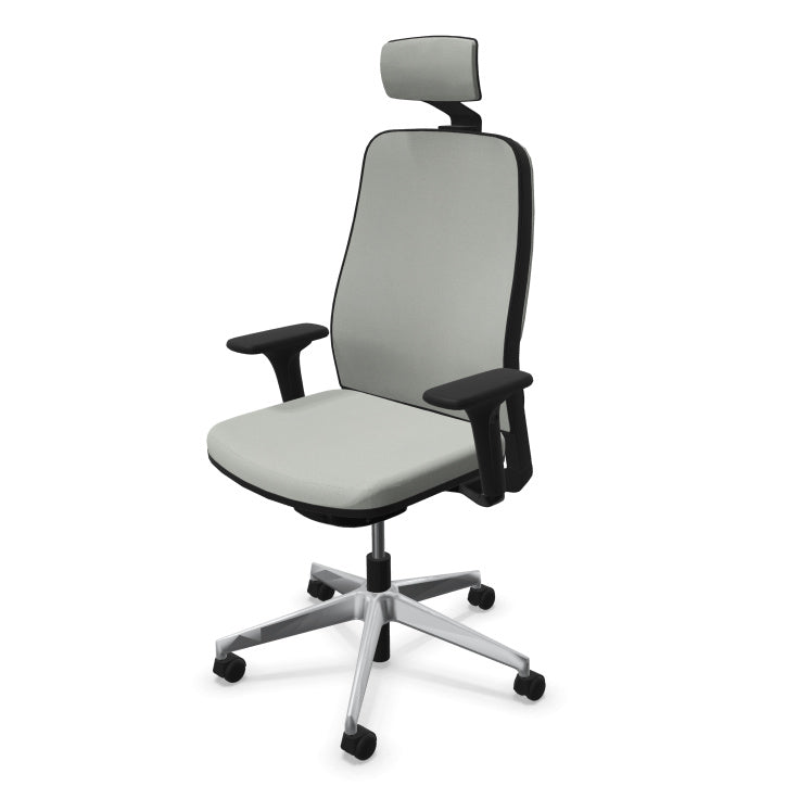 Fauteuil de bureau ergonomique Léon avec têtière, revêtement en tissu coloré, accoudoirs 4D et piétement chromé. Gris clair