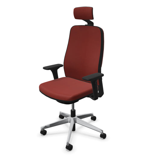 Fauteuil de bureau ergonomique Léon avec têtière, revêtement en tissu coloré, accoudoirs 4D et piétement chromé. Rouge brique